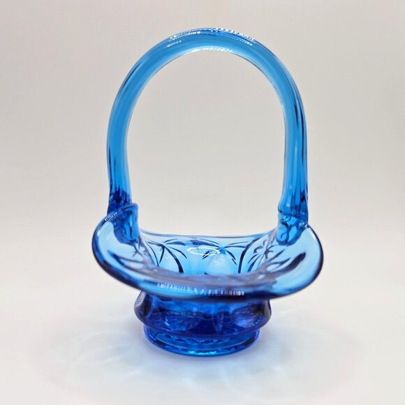 Fenton Glass Blue Mini Basket 4.5 H Wildrose Bowknot Ribbed Handle - Picture 6 of 11